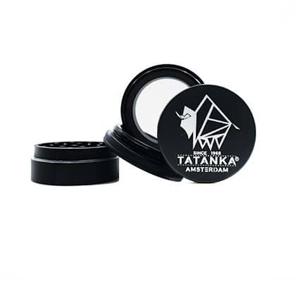 Tatanka Grinder Nero opaco con 4 parti - Tatanka.nl